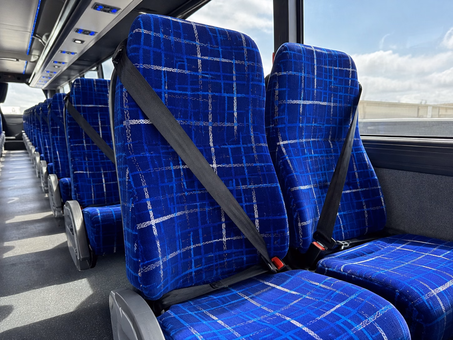 fontana private shuttles for winery pickups and drop offs in fontana