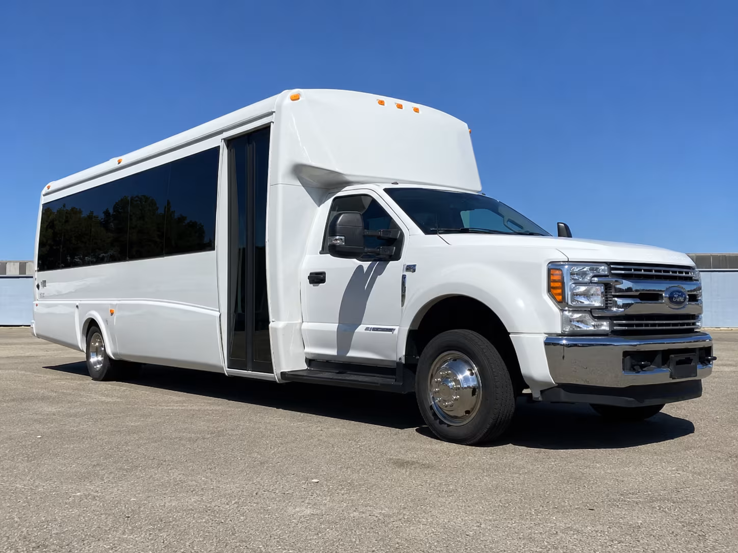 ontario create a night to remember with ontario prom bus rentals