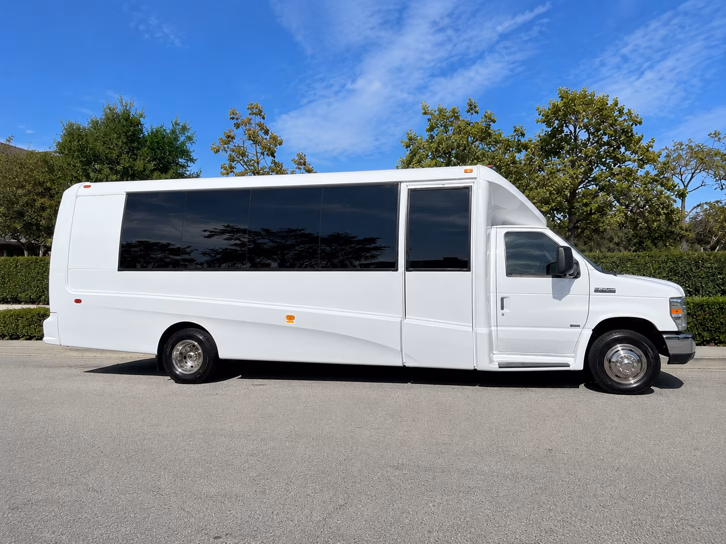yorba linda corona charter buses