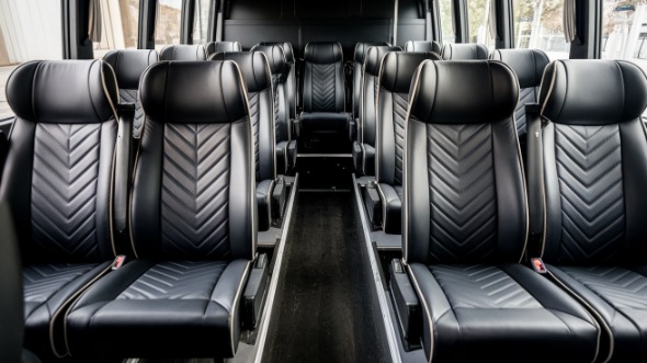 18 passenger minibus rental upland